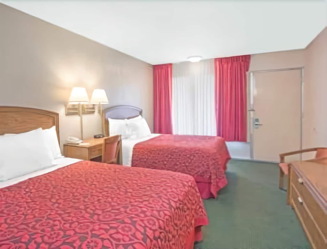 Days Inn By Wyndham Wilmington / University Экстерьер фото